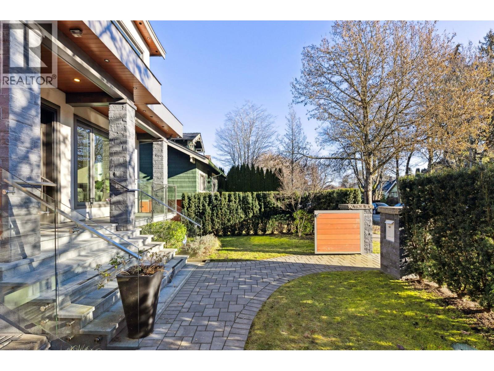 4437 W 13th Avenue, Vancouver, British Columbia  V6R 2V2 - Photo 2 - R3149674