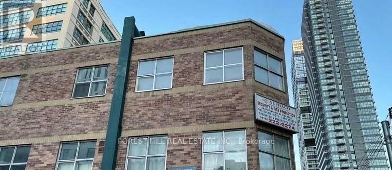 202 - 126 DUNDAS STREET, Toronto, Ontario