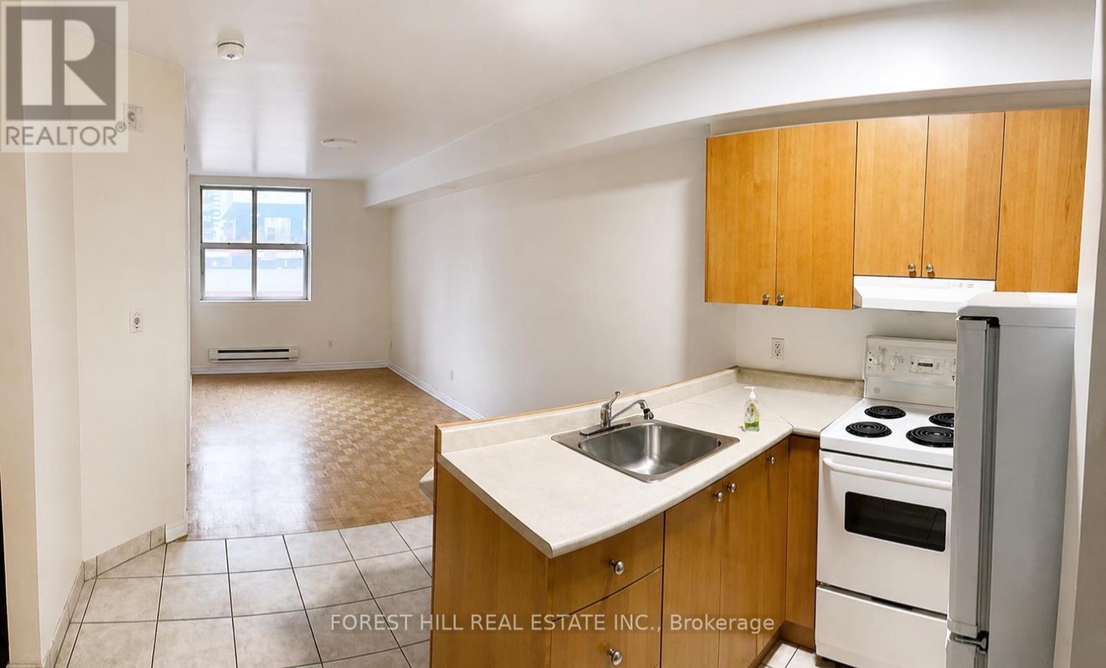 202 - 126 Dundas Street, Toronto, Ontario  M5B 1E2 - Photo 3 - C13566958