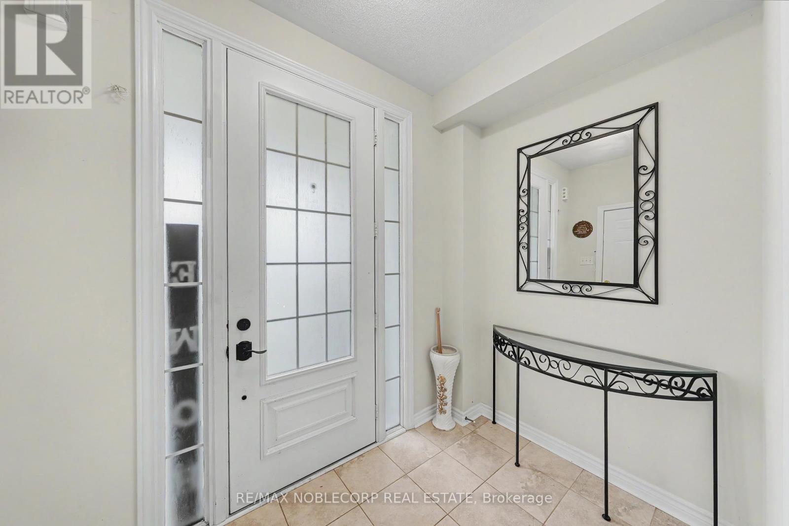 71 Blanchard Crescent, Essa (Angus), Ontario  L0M 1B5 - Photo 5 - N13605550