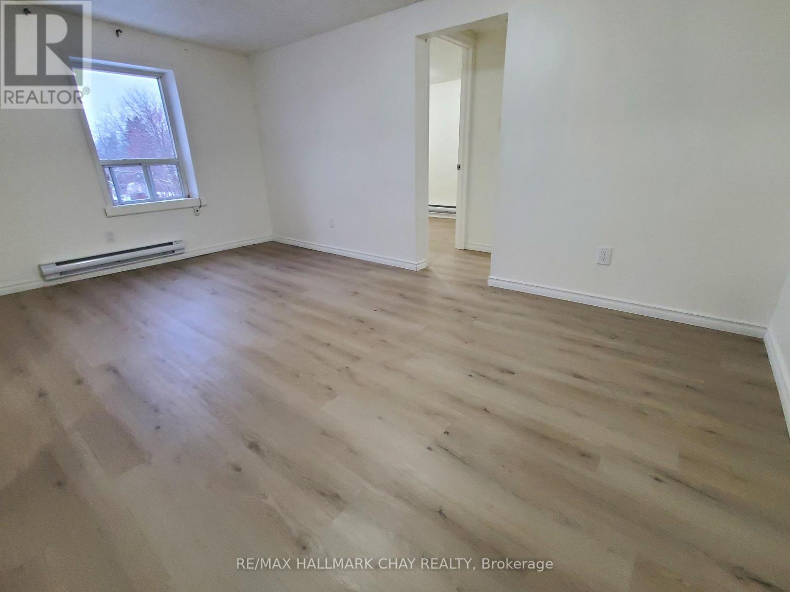 6 - 58 Queen Street W, Springwater, Ontario  L0L 1P0 - Photo 2 - S13605526