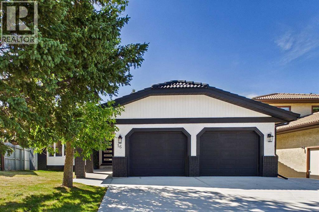 16 Edcath Mews NW, Calgary, Alberta  T3A 3S7 - Photo 1 - A2330132