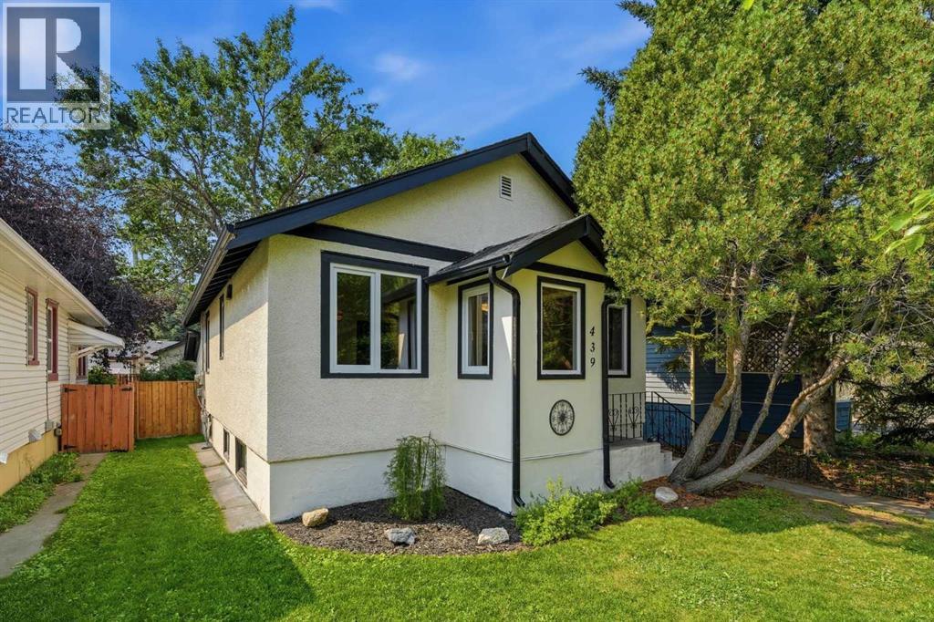 439 13 Avenue NE, Calgary, Alberta  T2E 1C3 - Photo 2 - A2331691