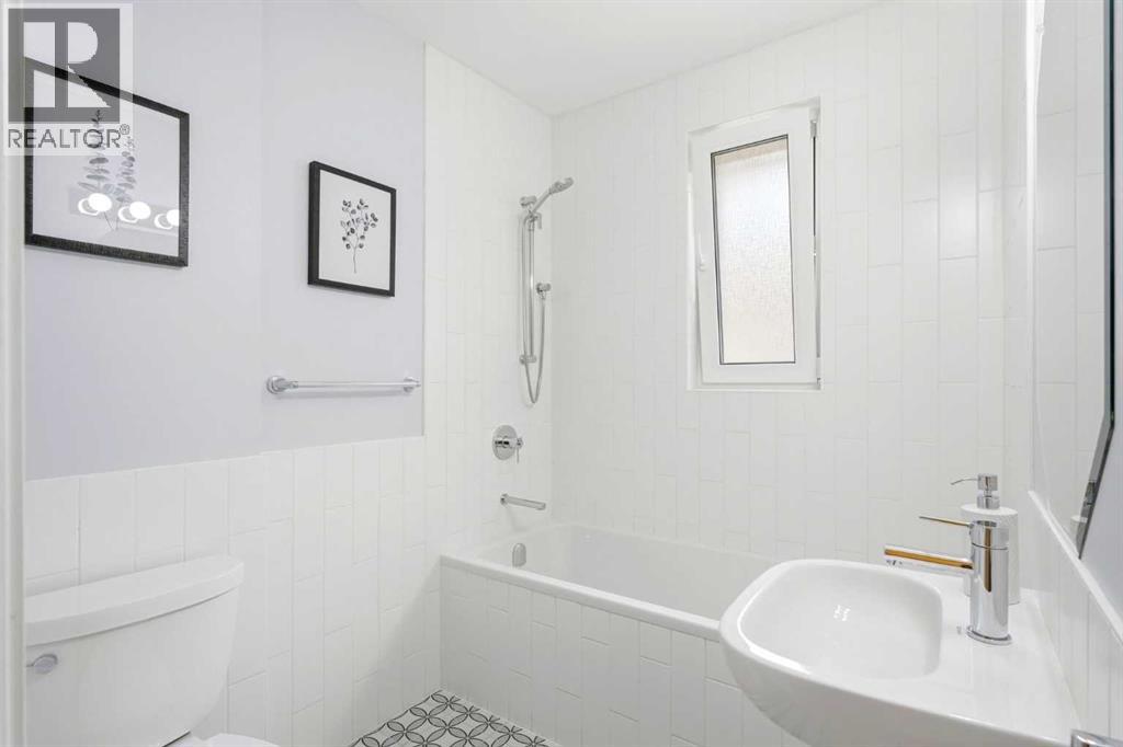 439 13 Avenue NE, Calgary, Alberta  T2E 1C3 - Photo 10 - A2331691