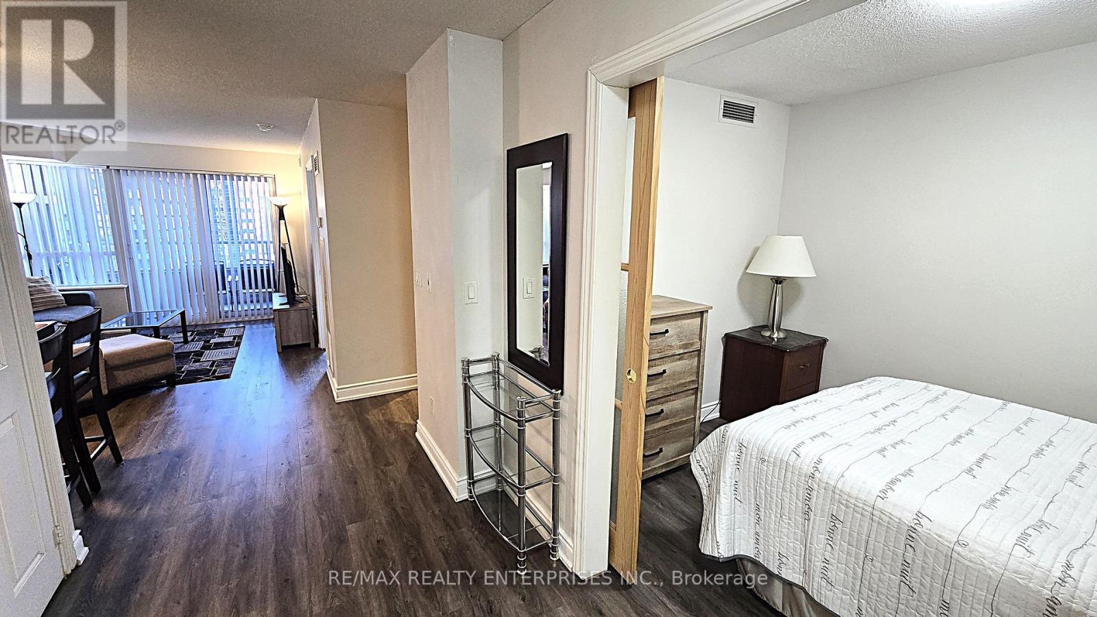 1435 - 250 WELLINGTON STREET W - Photo 12