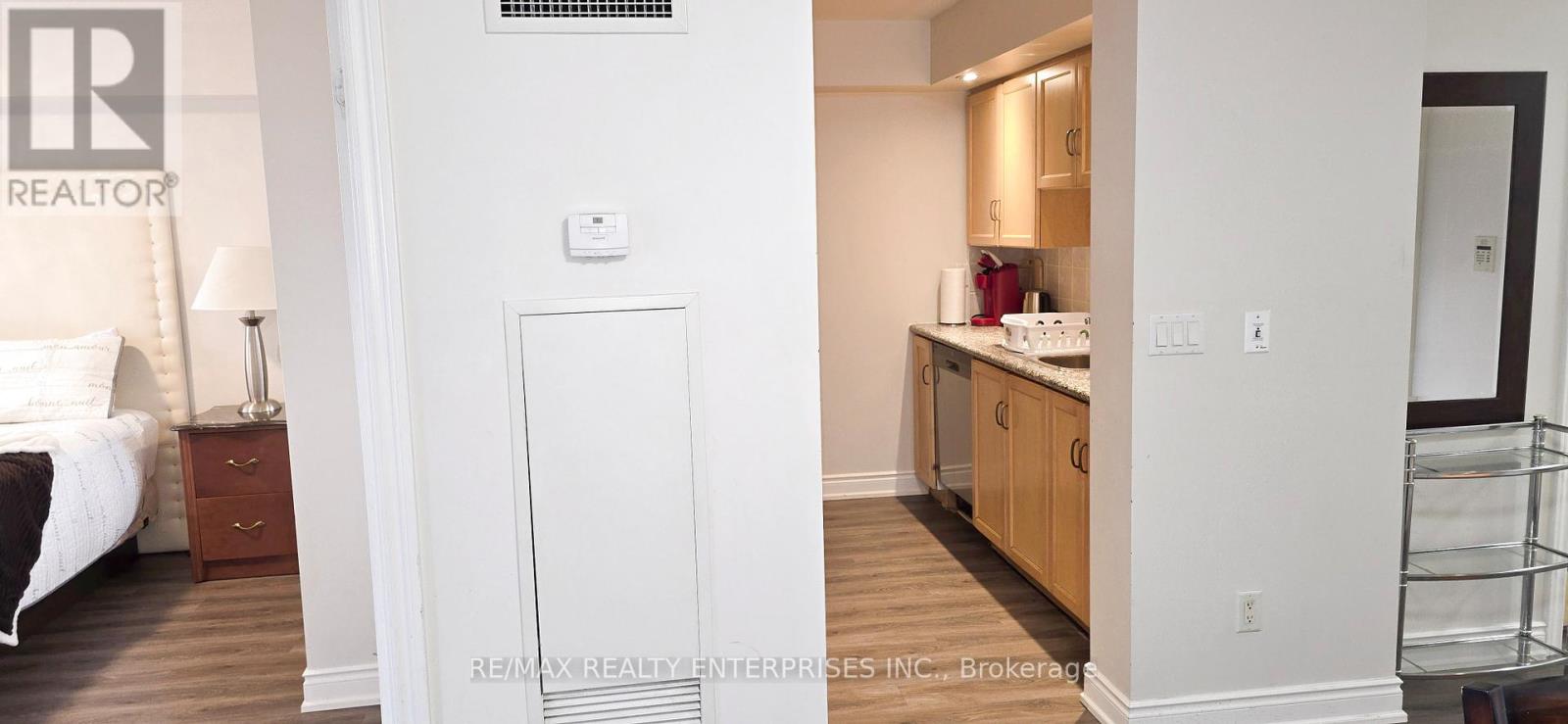 1435 - 250 WELLINGTON STREET W - Photo 15