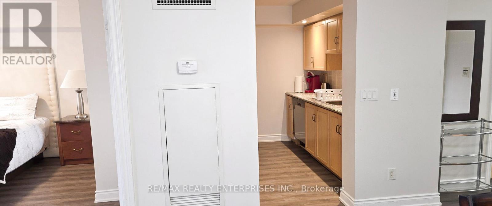 1435 - 250 WELLINGTON STREET W - Photo 29