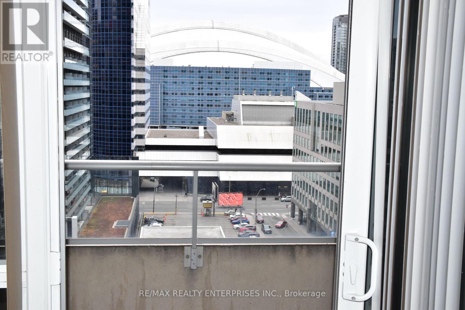 1435 - 250 WELLINGTON STREET W - Photo 8