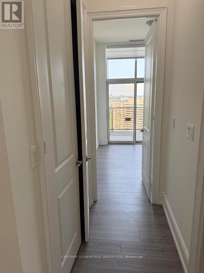 133 Wynford Drive, Toronto, Ontario  M3C 0J5 - Photo 3 - C13605656