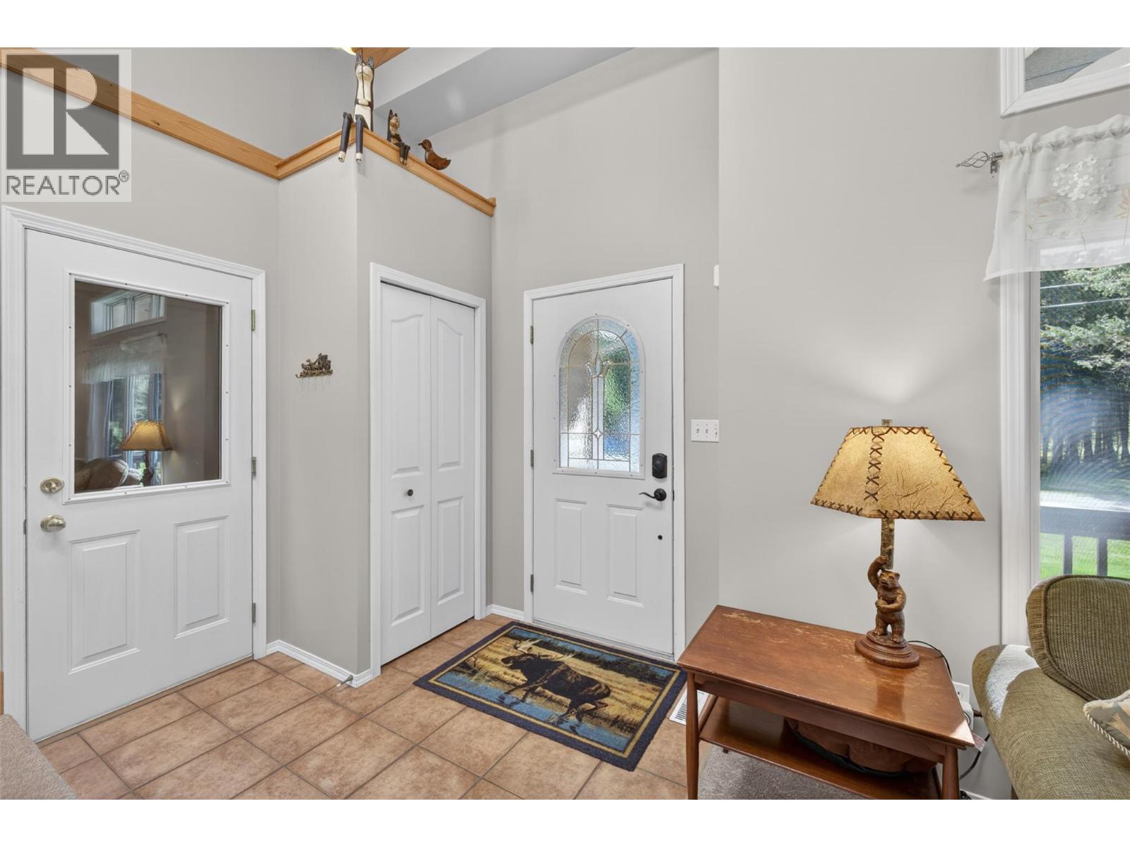 4484 Columbia View Road, Fairmont Hot Springs, British Columbia  V0B 1L2 - Photo 14 - 10388518