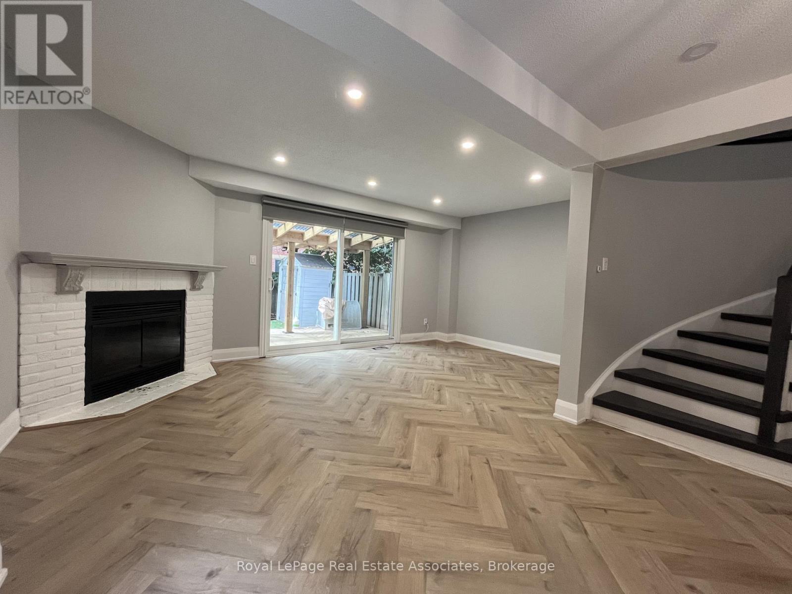 1112 GABLE DRIVE, Oakville, Ontario