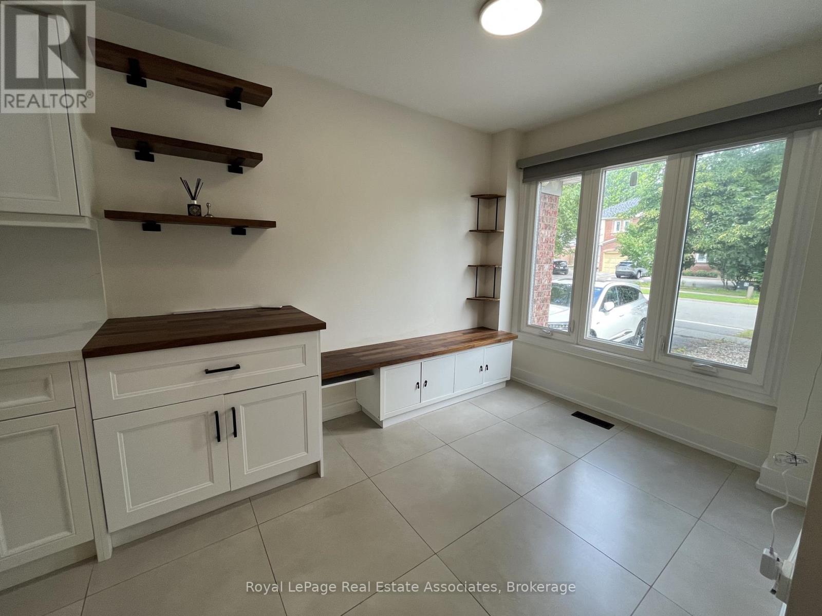 1112 Gable Drive, Oakville, Ontario  L6J 7R3 - Photo 13 - W13605582