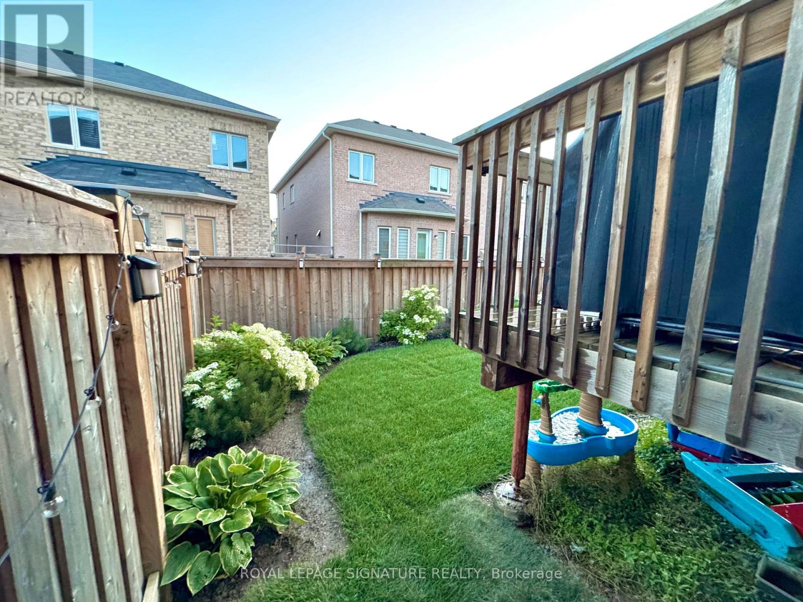3184 Meadow Marsh Crescent, Oakville, Ontario  L6H 7H5 - Photo 3 - W13605632
