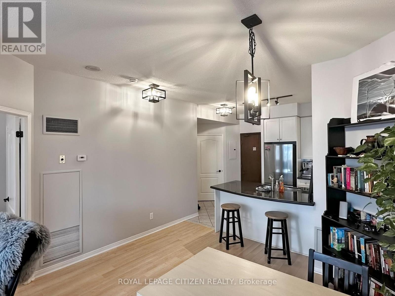 302 - 555 Yonge Street, Toronto, Ontario  M4Y 3A6 - Photo 14 - C13573120