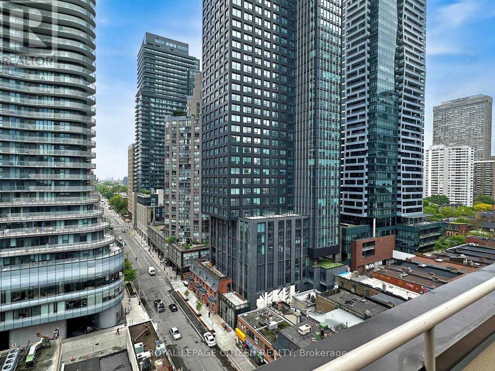 302 - 555 Yonge Street, Toronto, Ontario  M4Y 3A6 - Photo 2 - C13573120