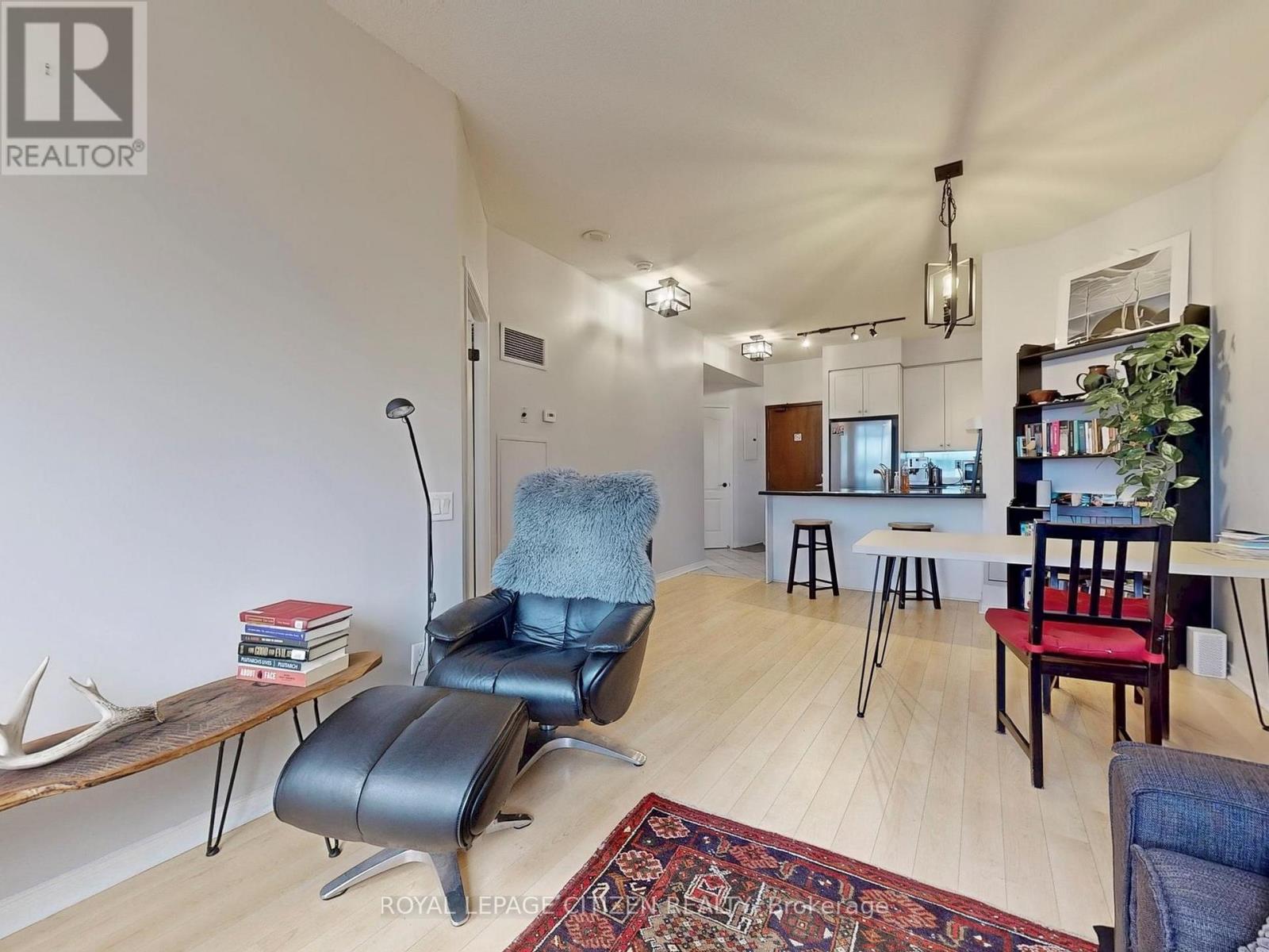 302 - 555 Yonge Street, Toronto, Ontario  M4Y 3A6 - Photo 8 - C13573120