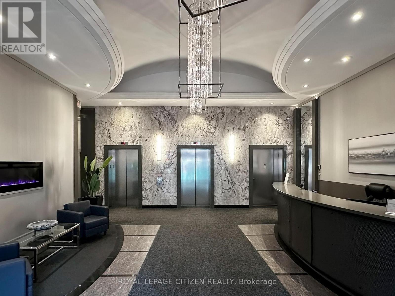 302 - 555 Yonge Street, Toronto, Ontario  M4Y 3A6 - Photo 4 - C13573120