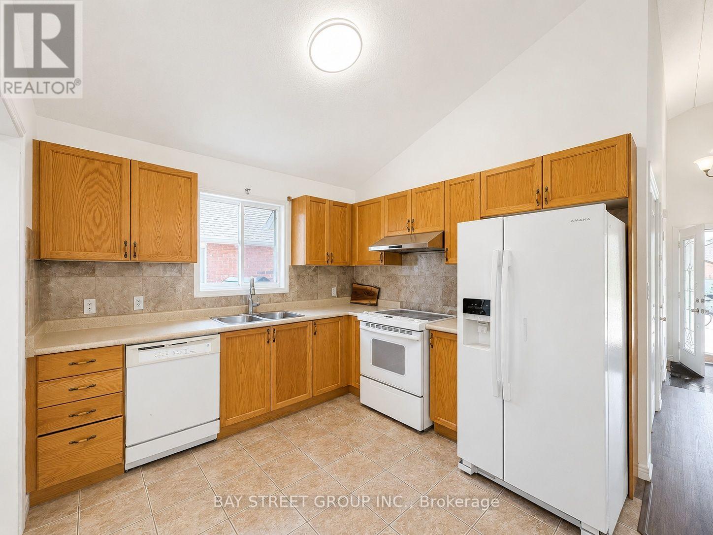 35 Diamond Court, Hamilton, Ontario  L9C 7V5 - Photo 11 - X13605608