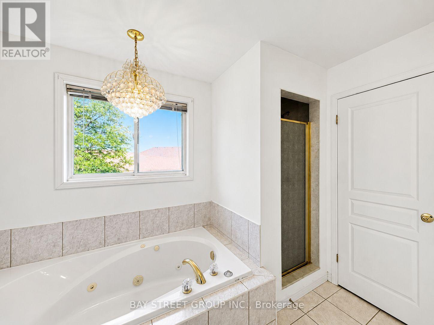35 Diamond Court, Hamilton, Ontario  L9C 7V5 - Photo 22 - X13605608