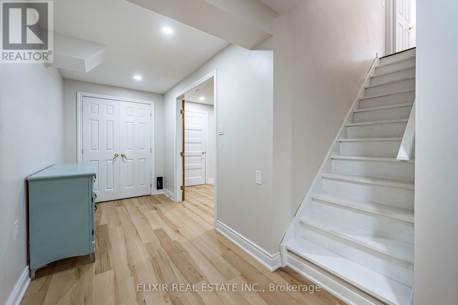 76 North Riverdale Drive, Caledon, Ontario  L7C 1L1 - Photo 31 - W13603620