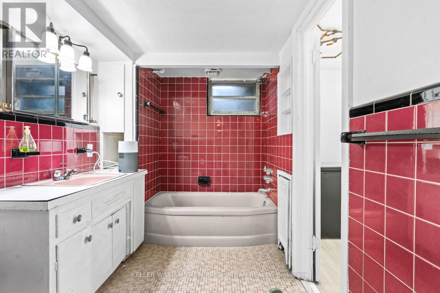 327 Bessborough Drive, Toronto, Ontario  M4G 3K9 - Photo 42 - C13601046