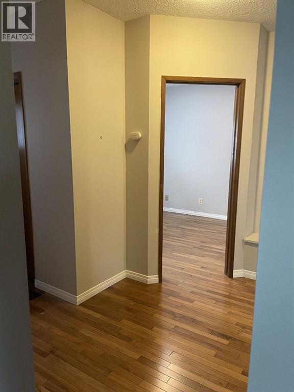 160 Hawkwood Way NW, Calgary, Alberta  T3G 1X4 - Photo 12 - A2330643