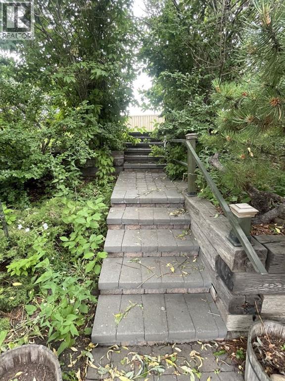 160 Hawkwood Way NW, Calgary, Alberta  T3G 1X4 - Photo 35 - A2330643