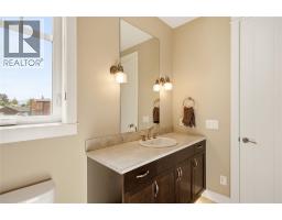526 Metcalfe Avenue, Kelowna, British Columbia  V1W 5K8 - Photo 49 - 10391372