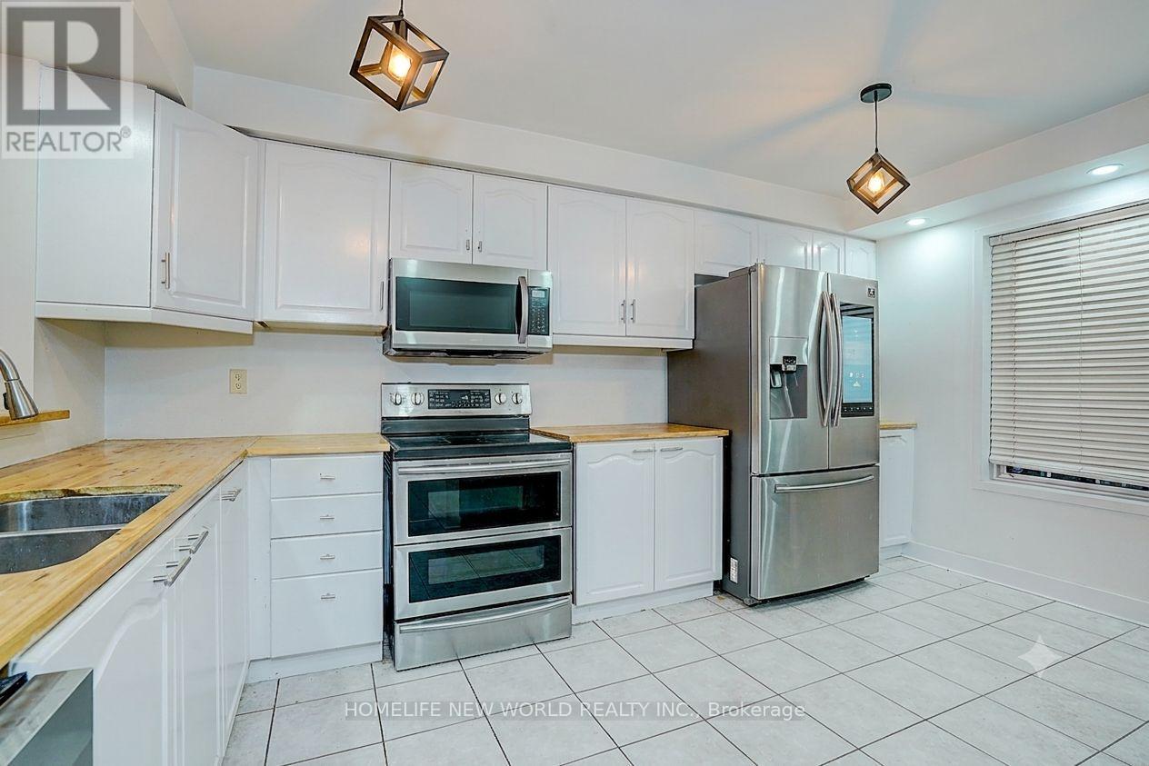 10 - 199 Hillcrest Avenue, Mississauga, Ontario  L5B 4L5 - Photo 3 - W13604960