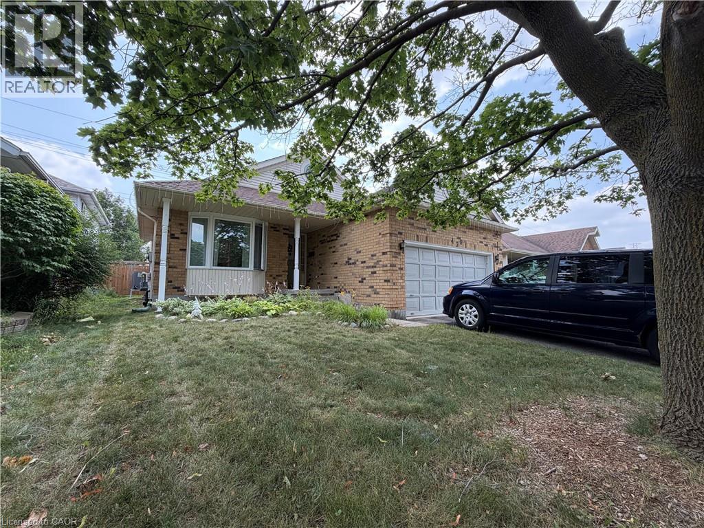 436 Gatestone Boulevard, Waterloo, Ontario  N2T 2J3 - Photo 2 - 40851122