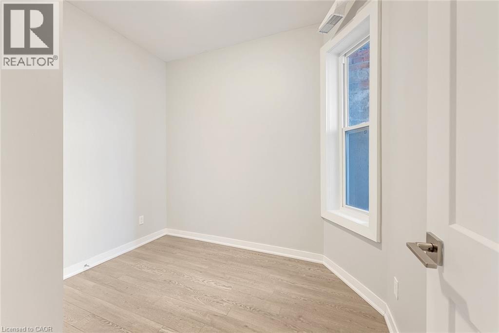 657 Barton Street E Unit# 302, Hamilton, Ontario  L8L 3A3 - Photo 12 - 40838126