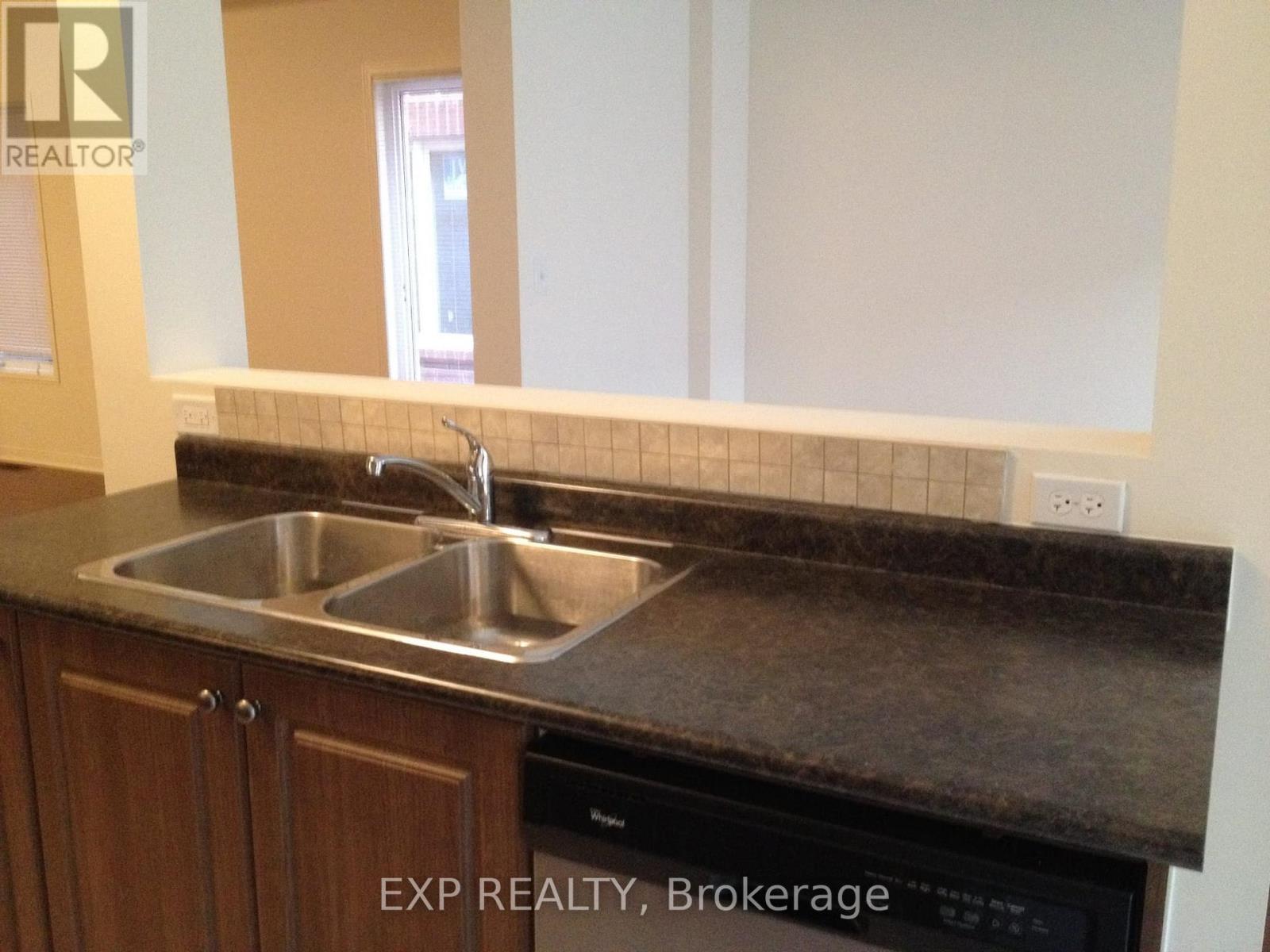 247 Checkerberry Crescent, Brampton, Ontario  L6R 3P7 - Photo 10 - W13605740