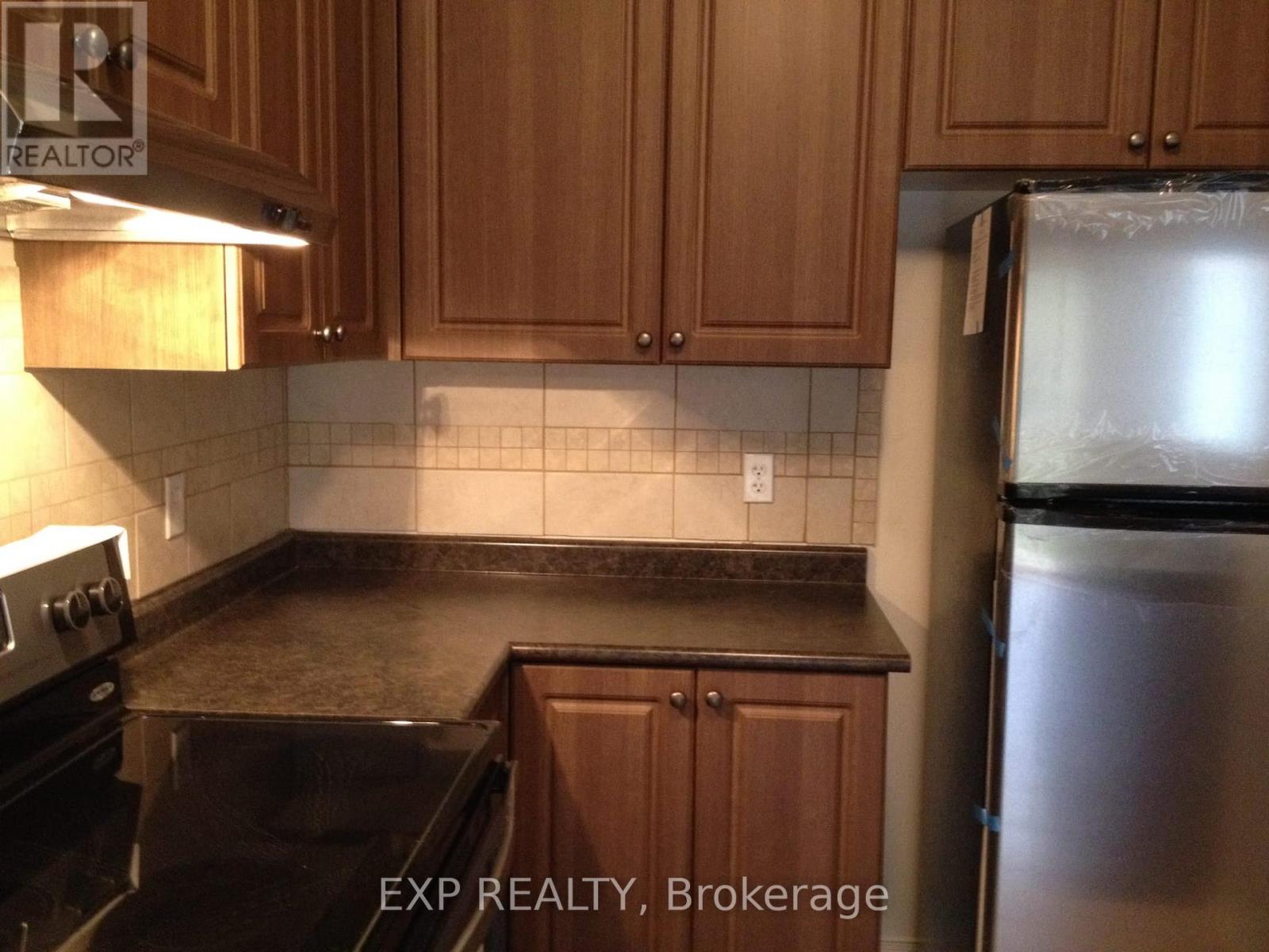 247 Checkerberry Crescent, Brampton, Ontario  L6R 3P7 - Photo 11 - W13605740