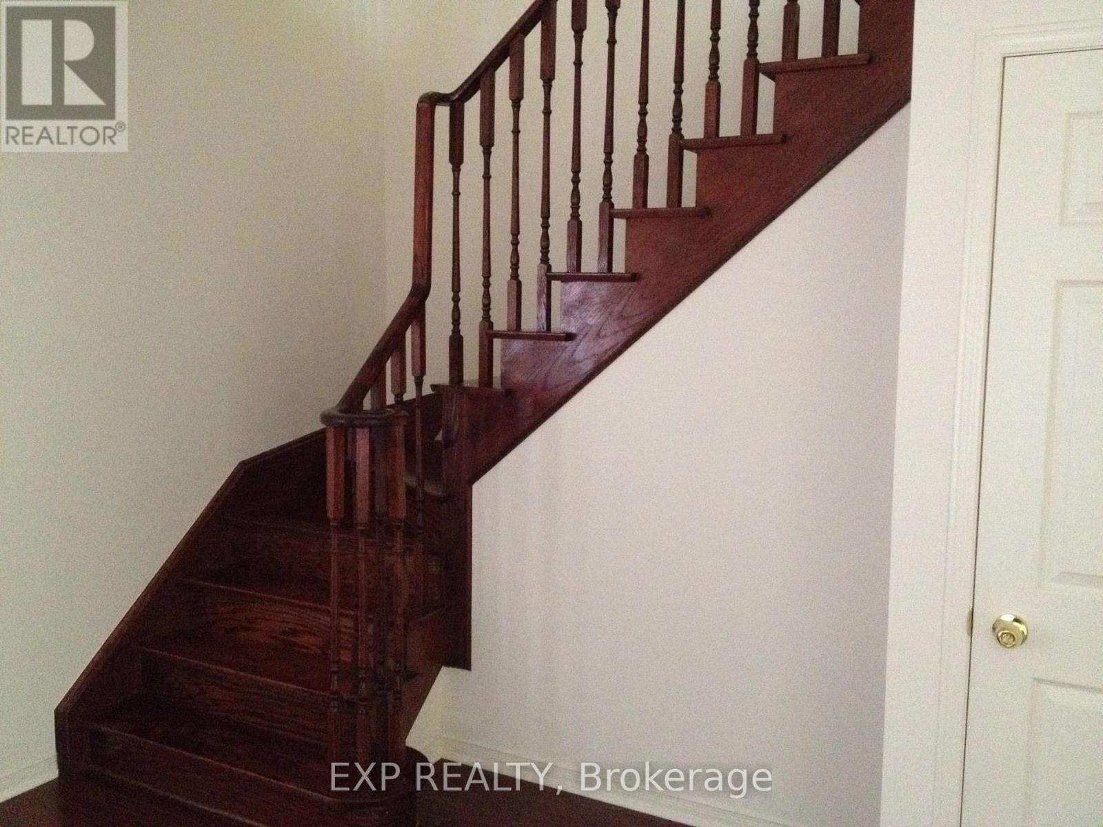 247 Checkerberry Crescent, Brampton, Ontario  L6R 3P7 - Photo 4 - W13605740