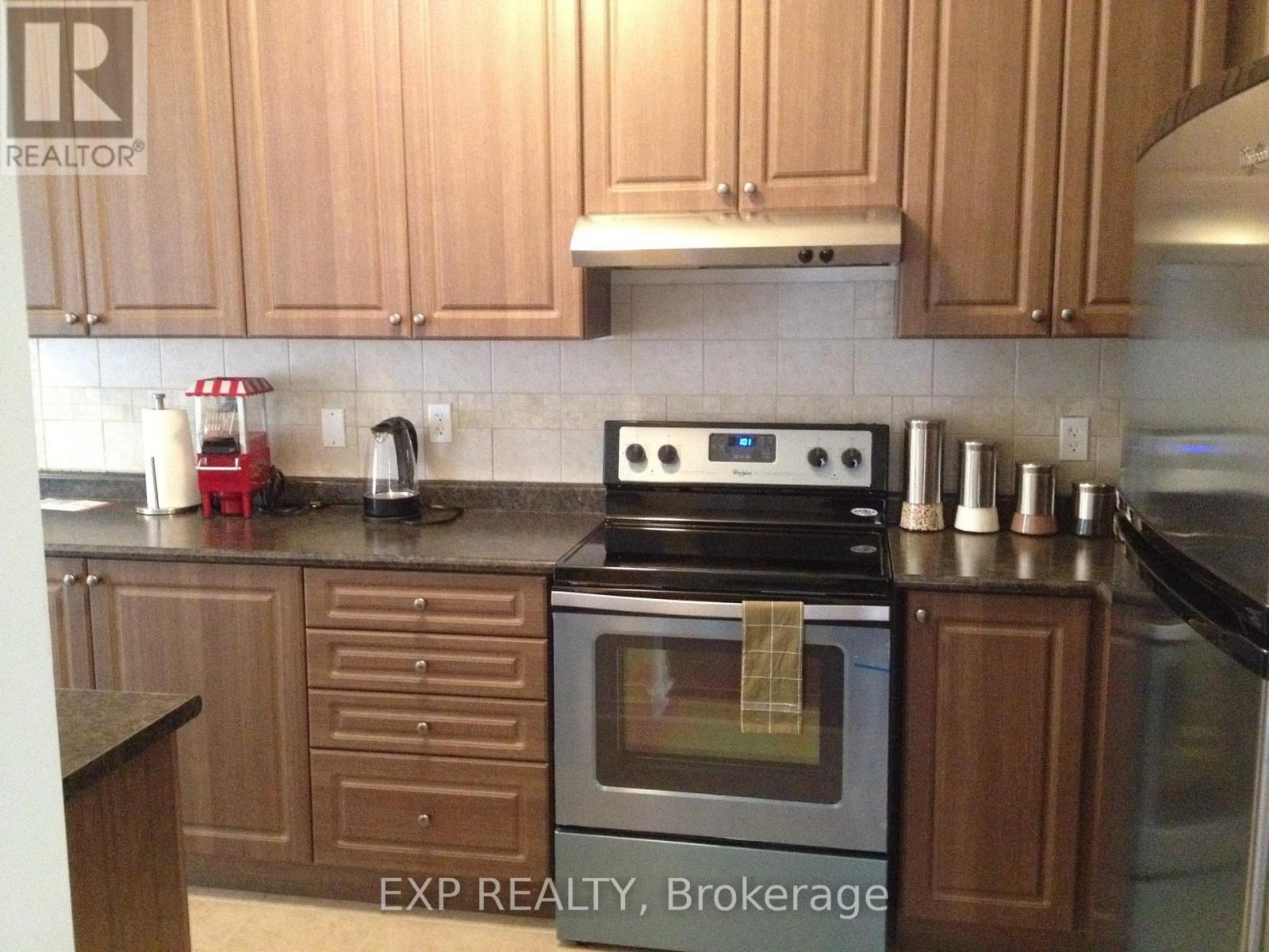 247 Checkerberry Crescent, Brampton, Ontario  L6R 3P7 - Photo 9 - W13605740