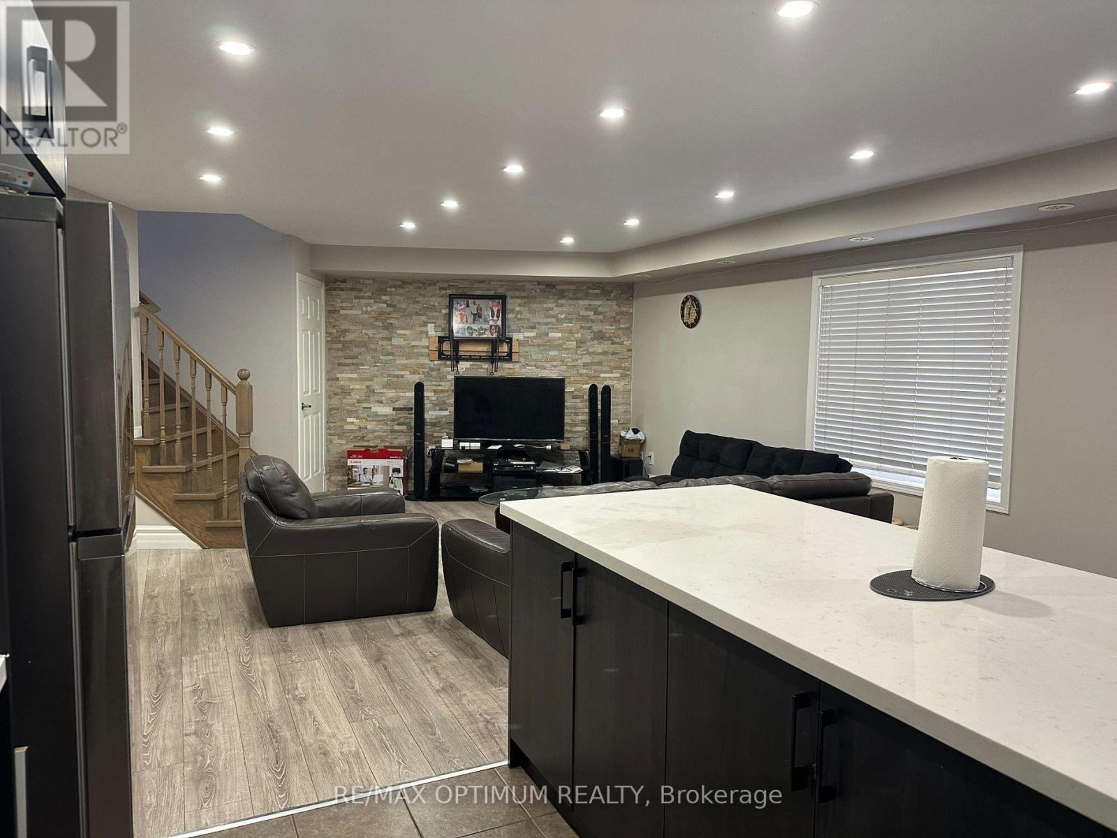 50 Baycliffe Crescent, Brampton, Ontario  L7A 3Z4 - Photo 6 - W13605742
