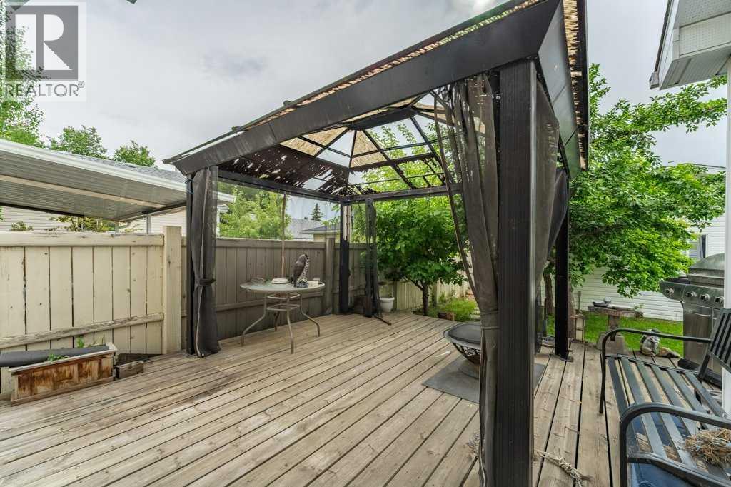 250 Mt Lorette Close SE, Calgary, Alberta  T2Z 2L9 - Photo 28 - A2322246