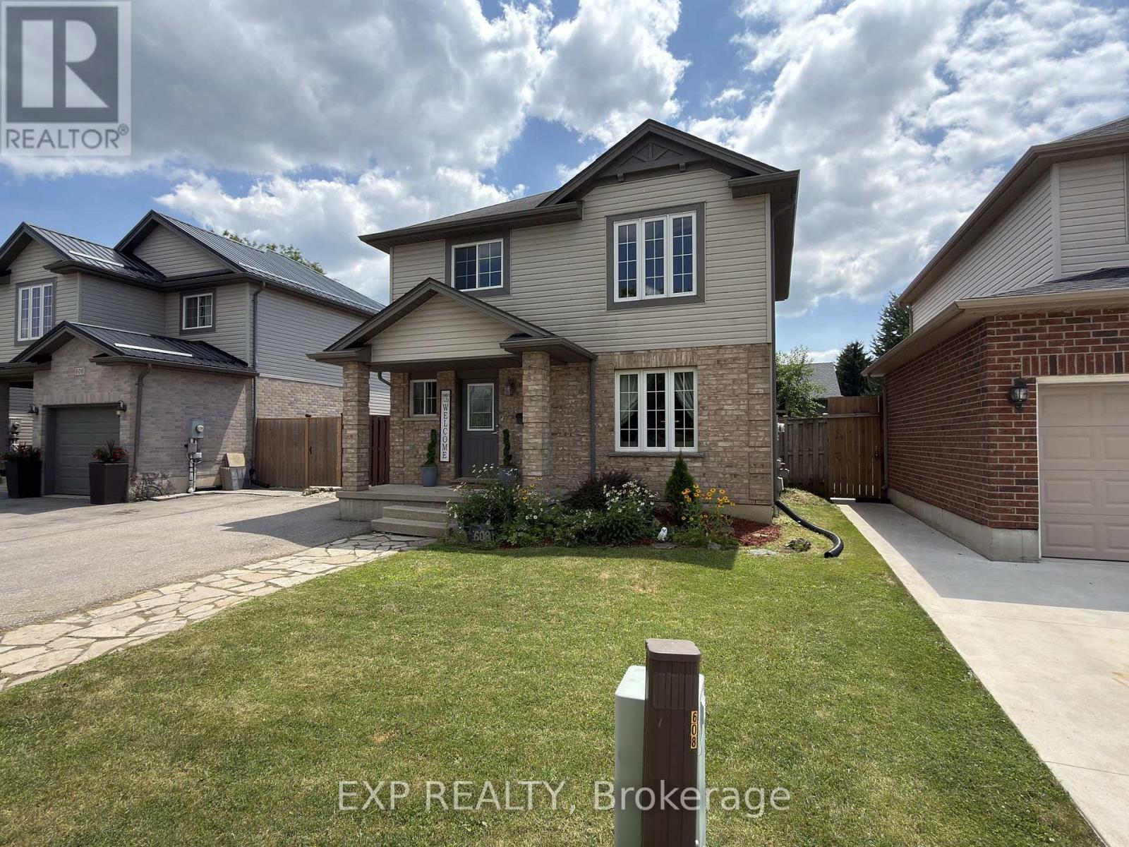 608 Highview Drive, St. Thomas, Ontario  N5R 6B4 - Photo 2 - X13605808