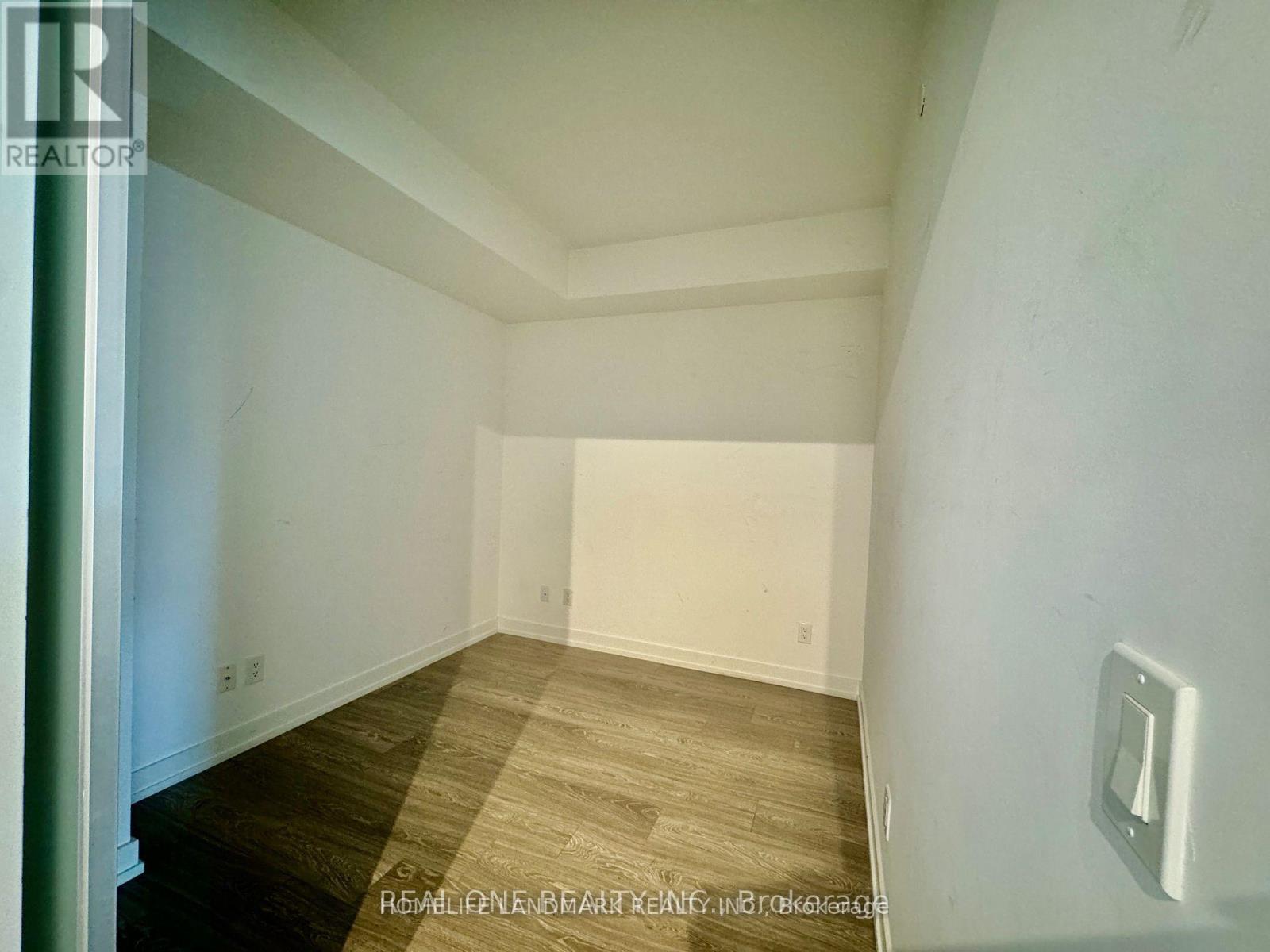 Ph 03 - 19 Western Battery Road, Toronto, Ontario  M6K 3S4 - Photo 6 - C13605834