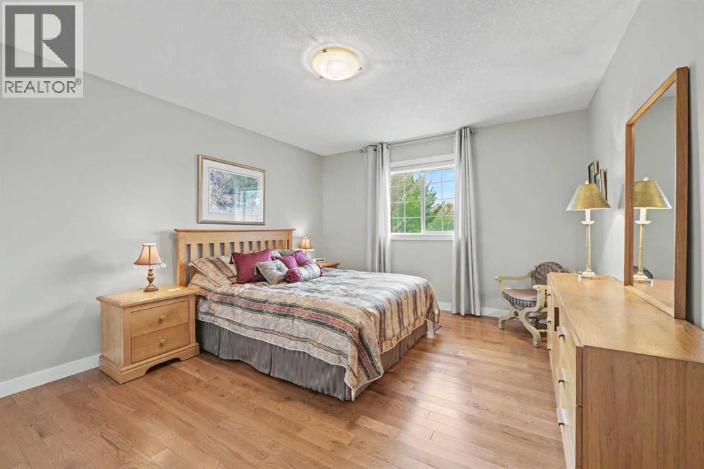 915 Coopers Drive SW, Airdrie, Alberta  T4B 2W3 - Photo 31 - A2330878