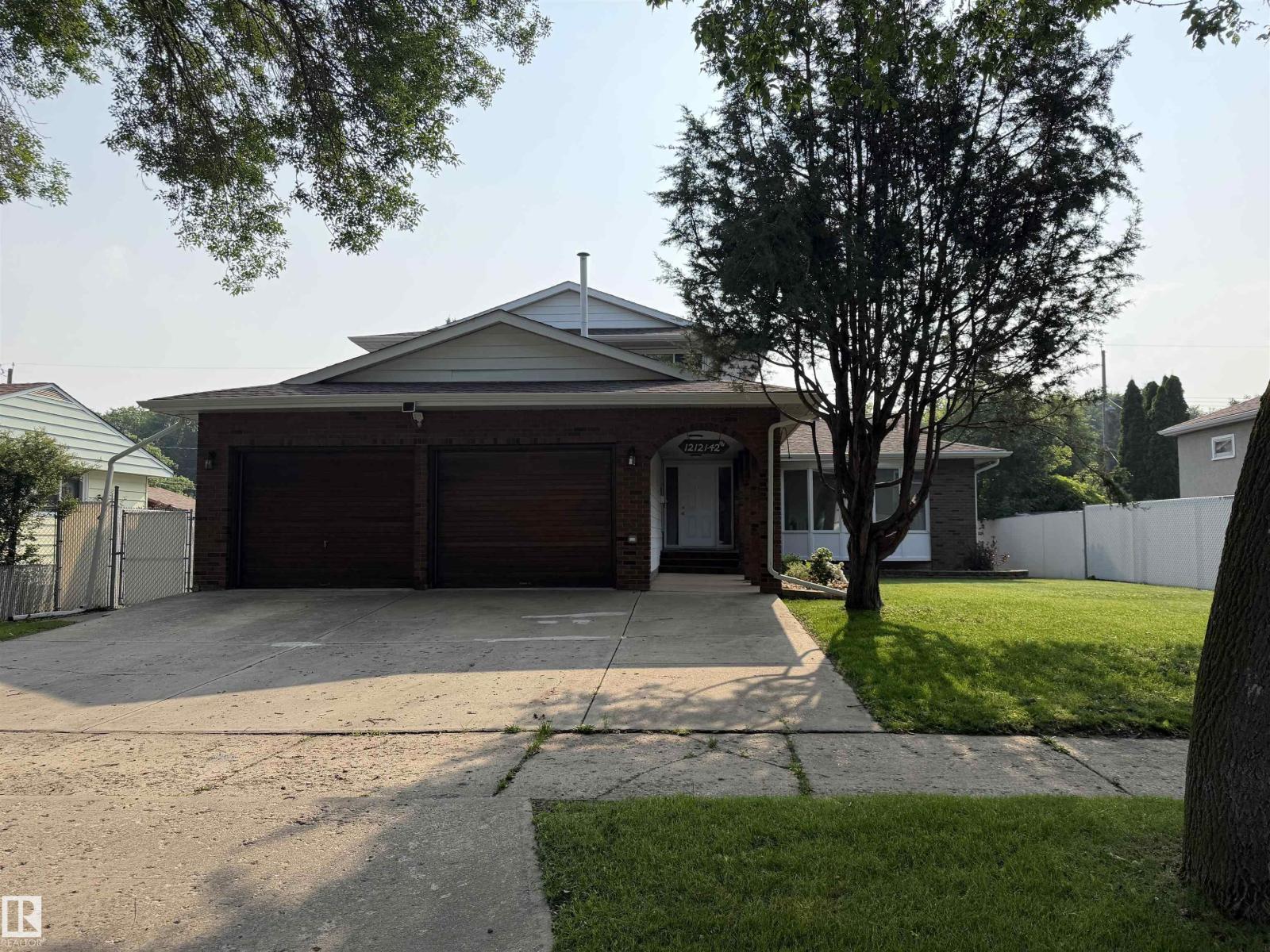 12121 42 ST NW, Edmonton, Alberta