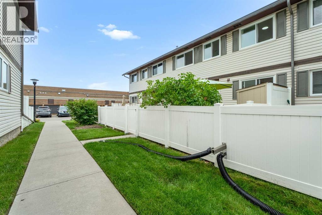 101, 740 Bracewood Drive SW, Calgary, Alberta  T2W 3N3 - Photo 41 - A2328076