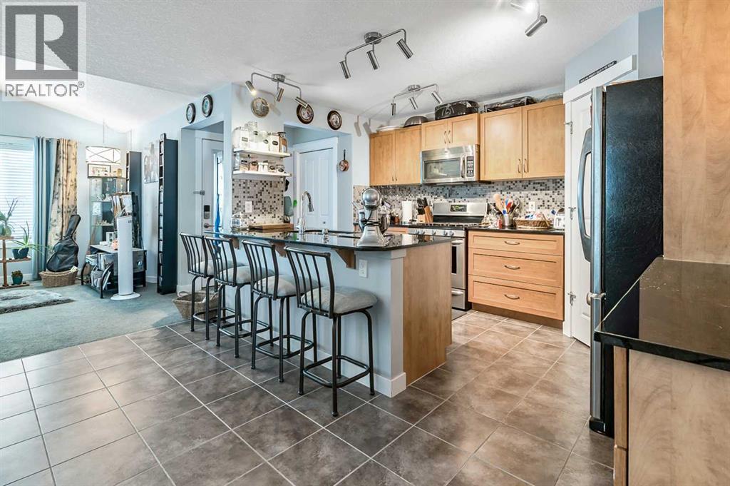61 Drake Landing Loop, Okotoks, Alberta  T1S 0N3 - Photo 6 - A2298240