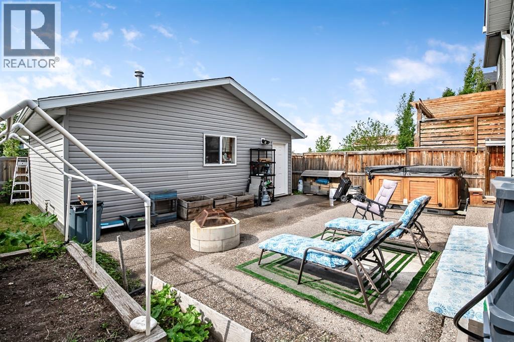 61 Drake Landing Loop, Okotoks, Alberta  T1S 0N3 - Photo 32 - A2298240
