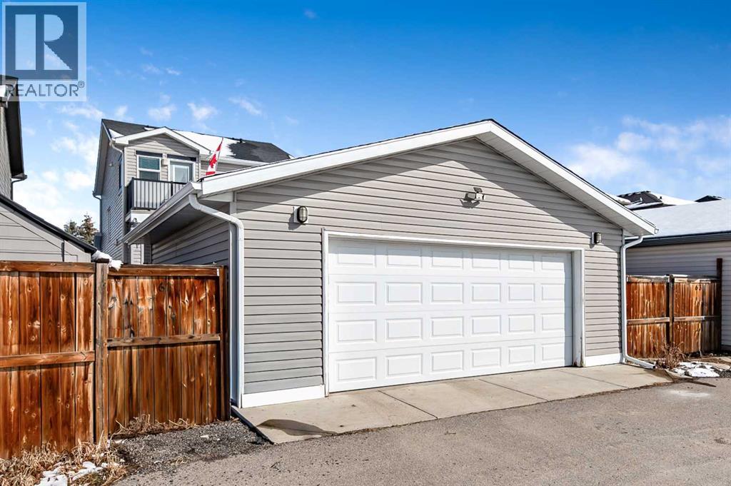 61 Drake Landing Loop, Okotoks, Alberta  T1S 0N3 - Photo 37 - A2298240