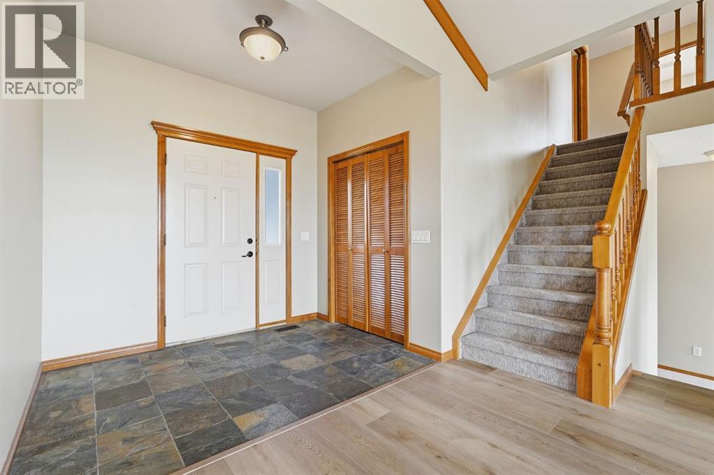 412 Harrison Court, Crossfield, Alberta  T0M 0S0 - Photo 5 - A2327407
