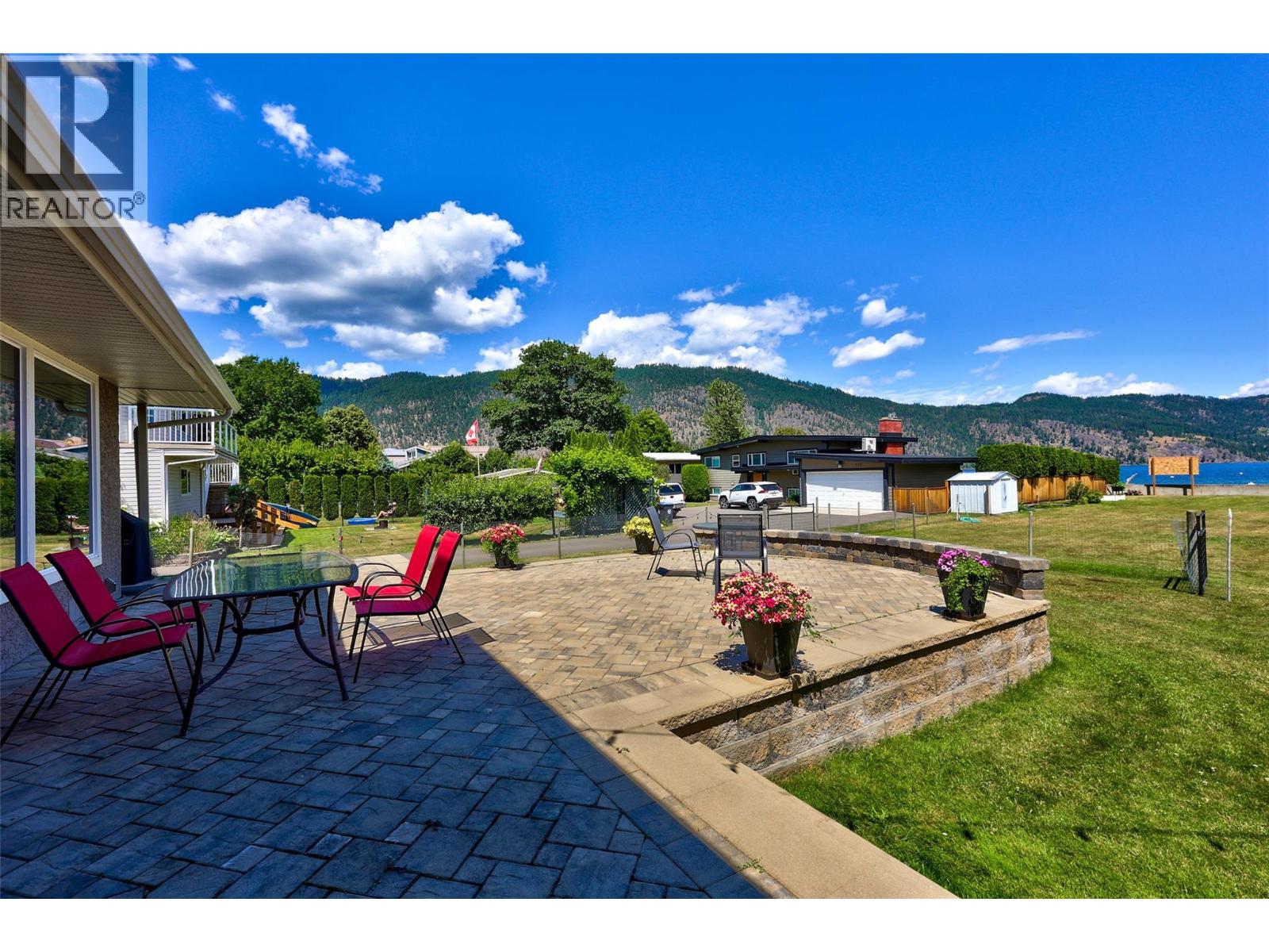 329 & 331 Lakeshore Drive, Chase, British Columbia  V0E 1M0 - Photo 19 - 10393092