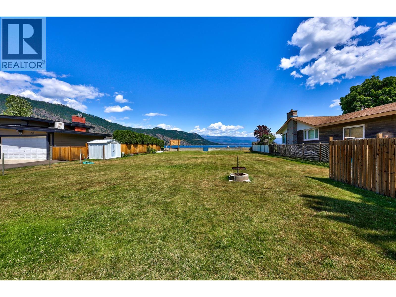 329 & 331 Lakeshore Drive, Chase, British Columbia  V0E 1M0 - Photo 31 - 10393092