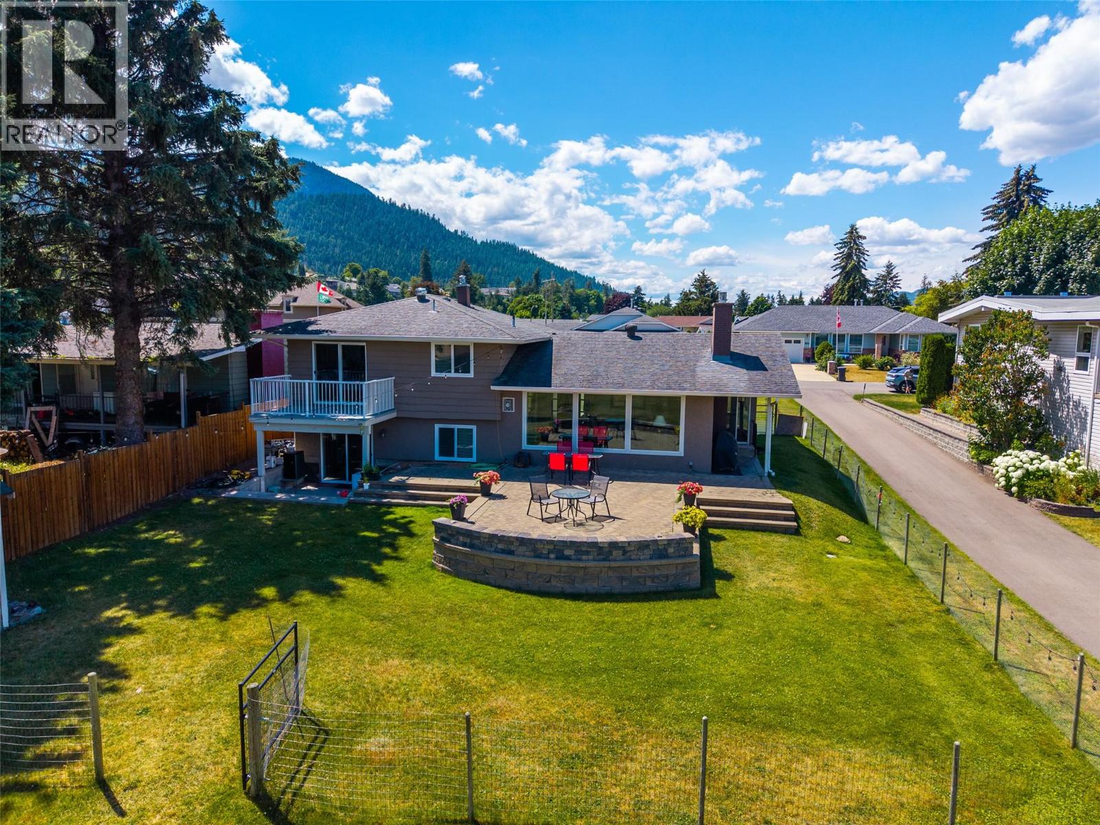 329 & 331 Lakeshore Drive, Chase, British Columbia  V0E 1M0 - Photo 48 - 10393092