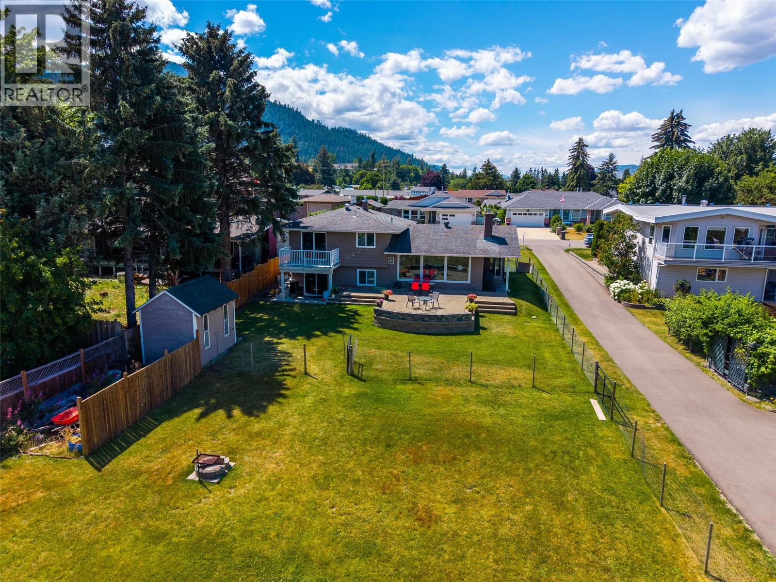 329 & 331 Lakeshore Drive, Chase, British Columbia  V0E 1M0 - Photo 47 - 10393092